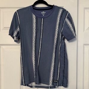 Hollister Navy Blue and White Men’s Casual Bohemian Geometric Striped T-Shirt